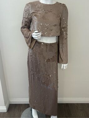 RaeVynn Sequin Midi Skirt & Long Sleeve Crop Top Matching Set in Taupe UK 8 US 4